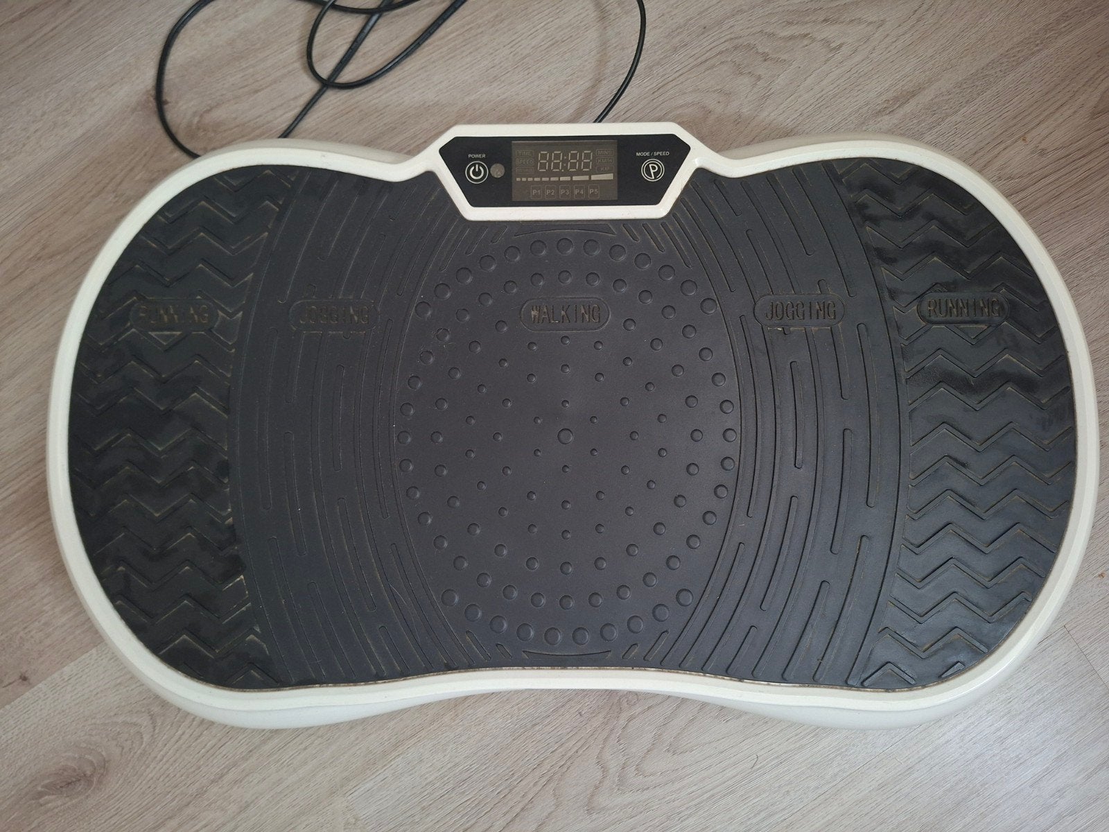 Crivit Vibro Plate - Trilplaat met gebruikerssporen, Sport en Fitness, Ophalen, Gebruikt, Trilplaat
