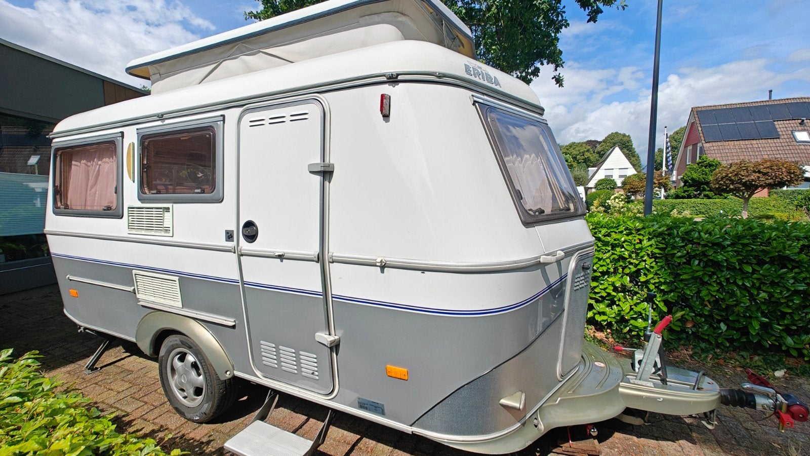 Eriba Touring Triton GT 2003 met voortent en luifel, Caravans en Kamperen, Caravans, Standaardzit, Particulier, 4 tot 5 meter