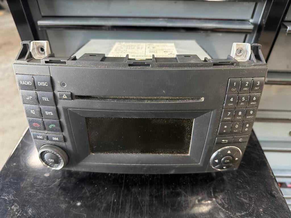 Mercedes-Benz MF2830 Radio CD-speler (A 169 900 20 00), Ophalen, B, Gebruikt, M