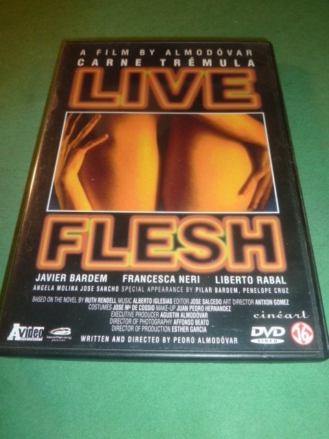 Live flesh aka Carne Tremula Pedro Almodovar dvd, Overige gebieden, Zo goed als nieuw, Nederlands, Drama
