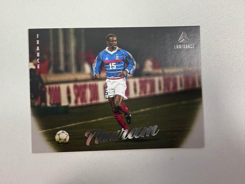 18 Lilian Thuram Horizontal Luminance France 2026, Ophalen of Verzenden, Nieuw, Buitenlandse clubs, Poster, Plaatje of Sticker