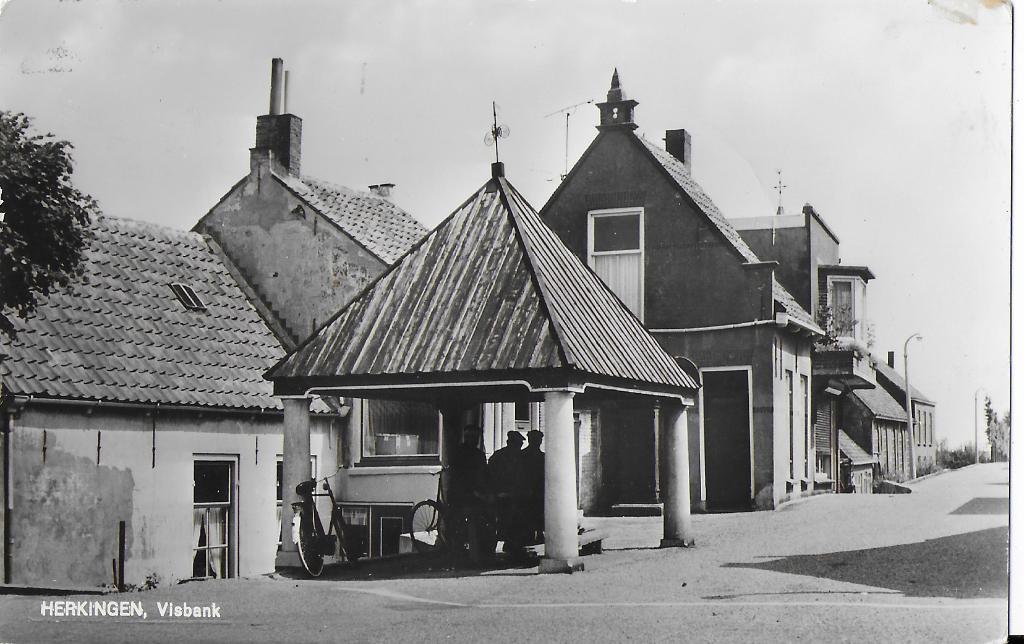 Herkingen visbank oude gelopen ansichtkaart ( 3030 ), Ophalen of Verzenden, 1960 tot 1980, Gelopen