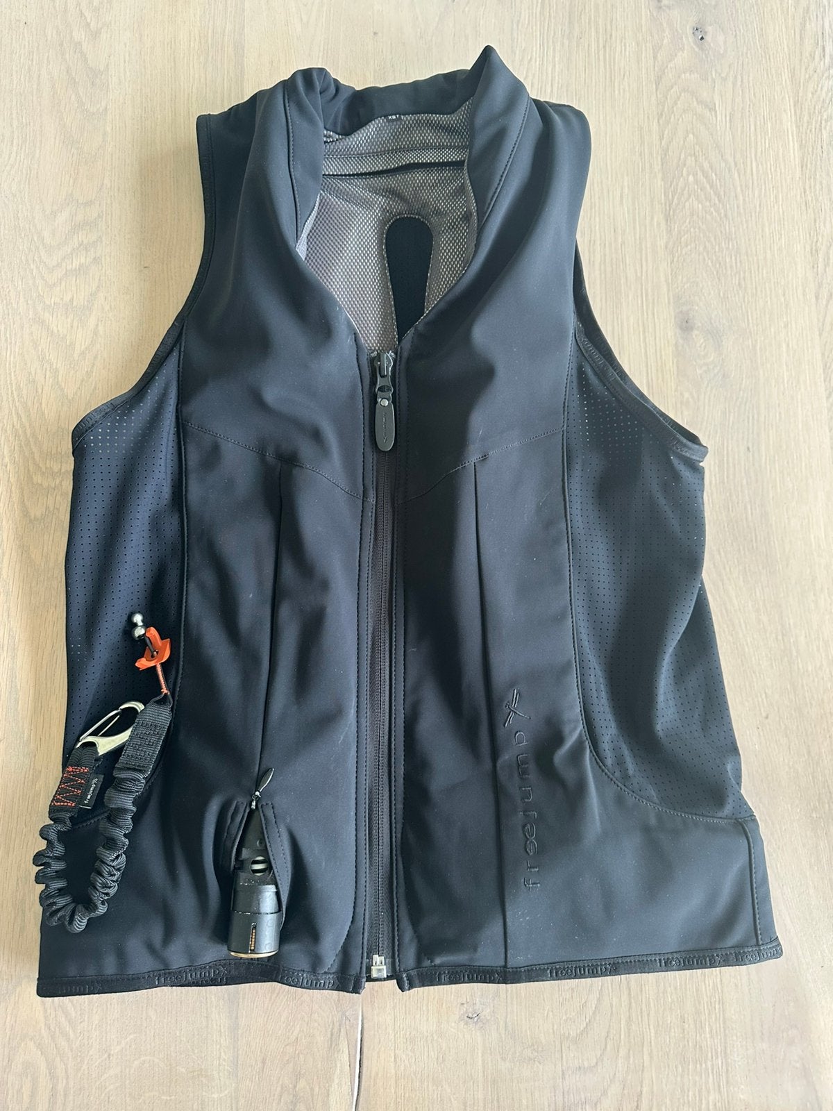 Freejump airvest, Ophalen of Verzenden, Zo goed als nieuw, Springen