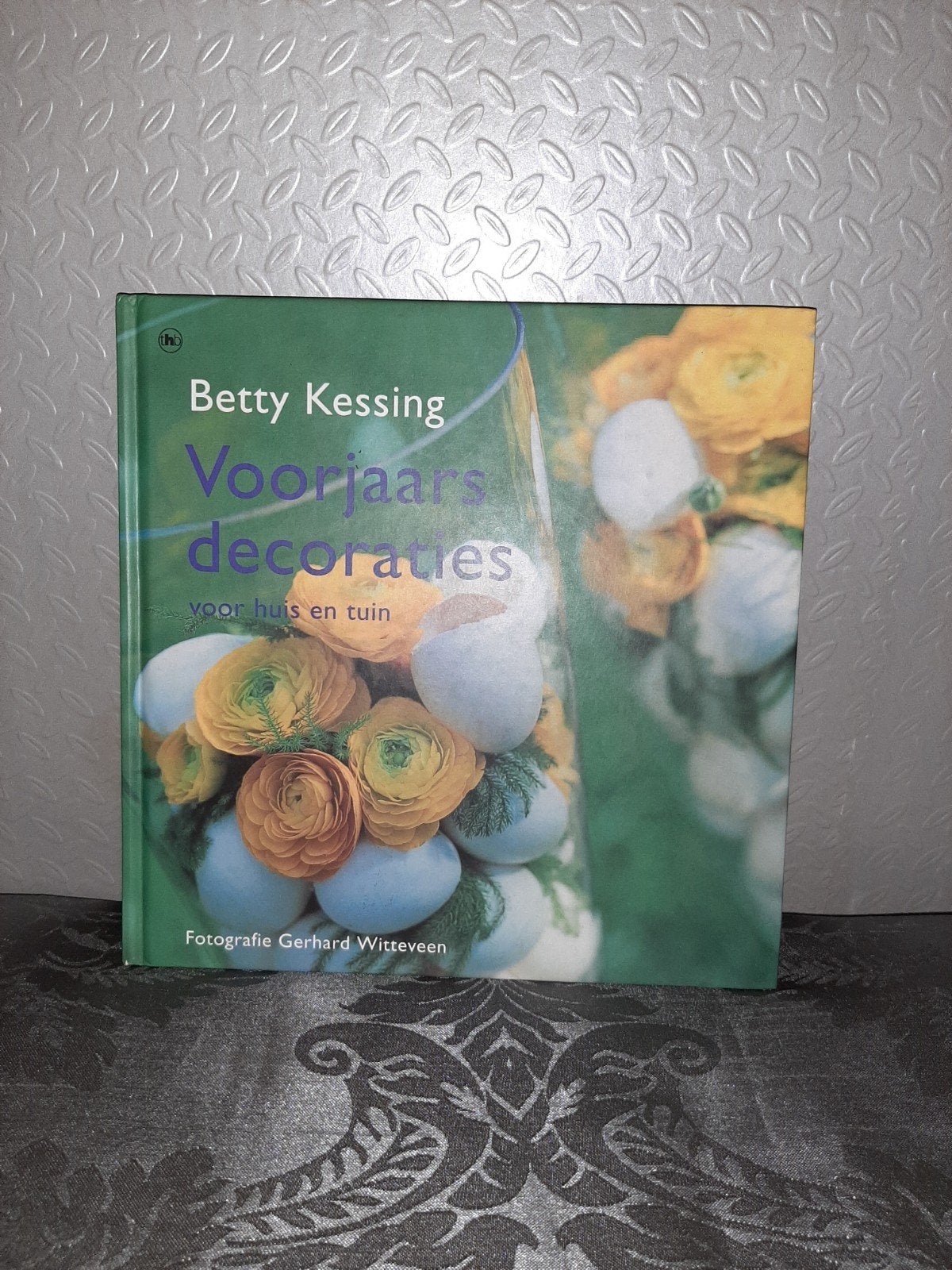 Voorjaarsdecoraties voor huis en tuin - Betty Kessing, Boeken, Ophalen of Verzenden, Zo goed als nieuw, Betty Kessing, Bloemschikken, Groendecoratie