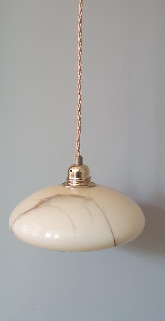 Vintage Gemarmerde hanglamp in Art Deco stijl., Gebruikt, Ophalen of Verzenden, Glas, 75 cm of meer
