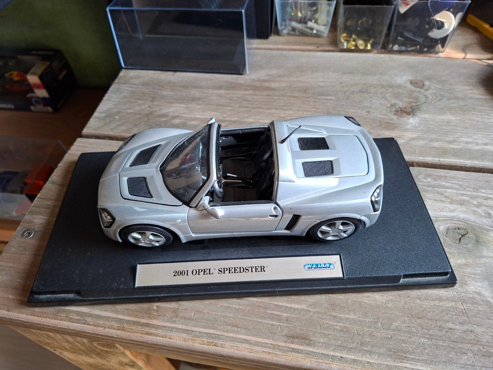 Welly 2001 Opel Speedster  1:18, Hobby en Vrije tijd, Modelauto's | 1:18, Ophalen of Verzenden, Zo goed als nieuw, Welly