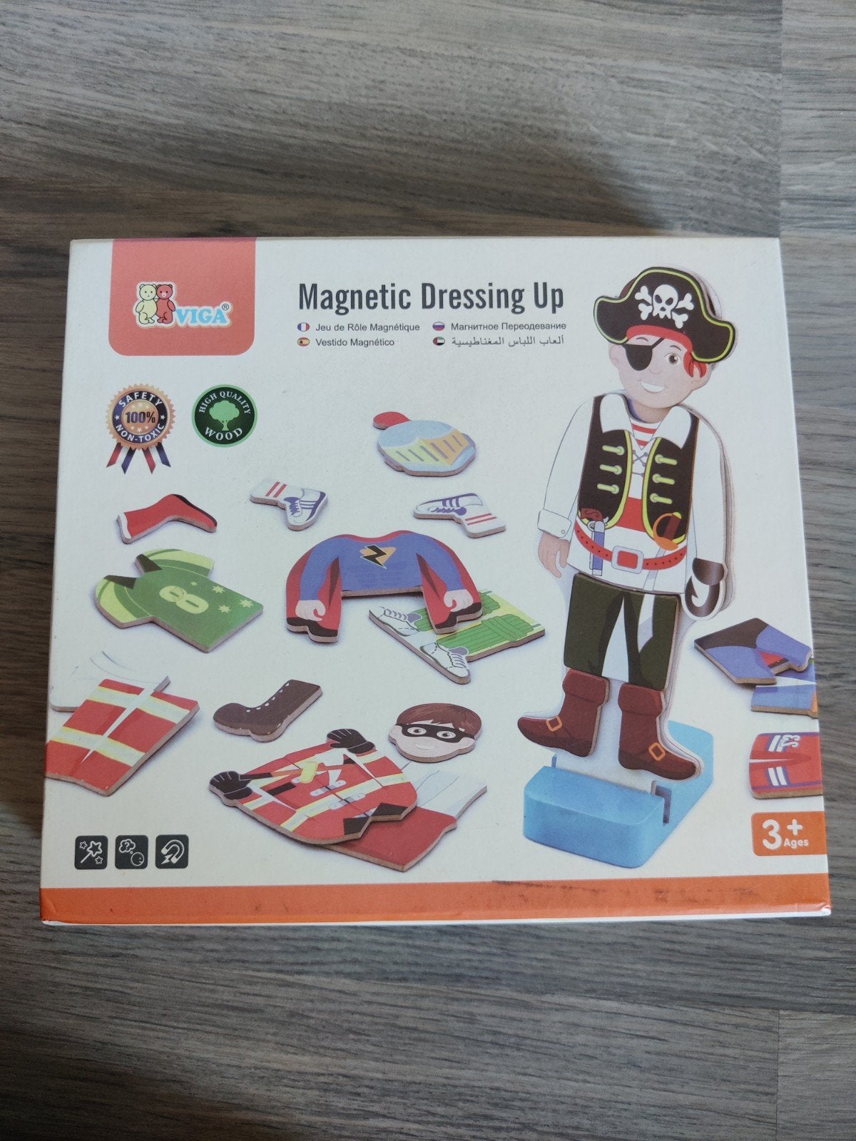 Viga Magnetic Dressing Up - Verkleedpoppetje met kleding, Ophalen, Zo goed als nieuw, Jongen of Meisje