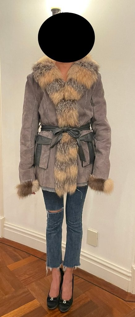 Jas suede met vossen bont S, Bruin, Ophalen of Verzenden, Zo goed als nieuw, K-Yen