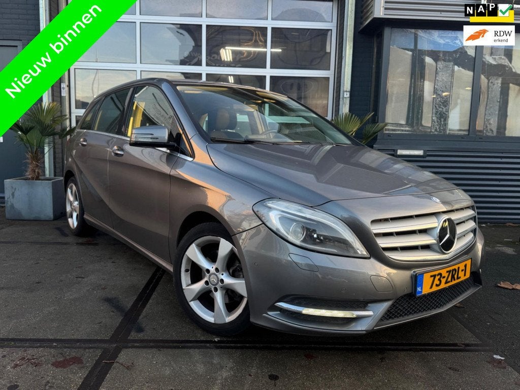 Mercedes-Benz B-Klasse B200 Ambition Automaat NAP PDC! Inrui, Gebruikt, Euro 6, Bedrijf, Grijs