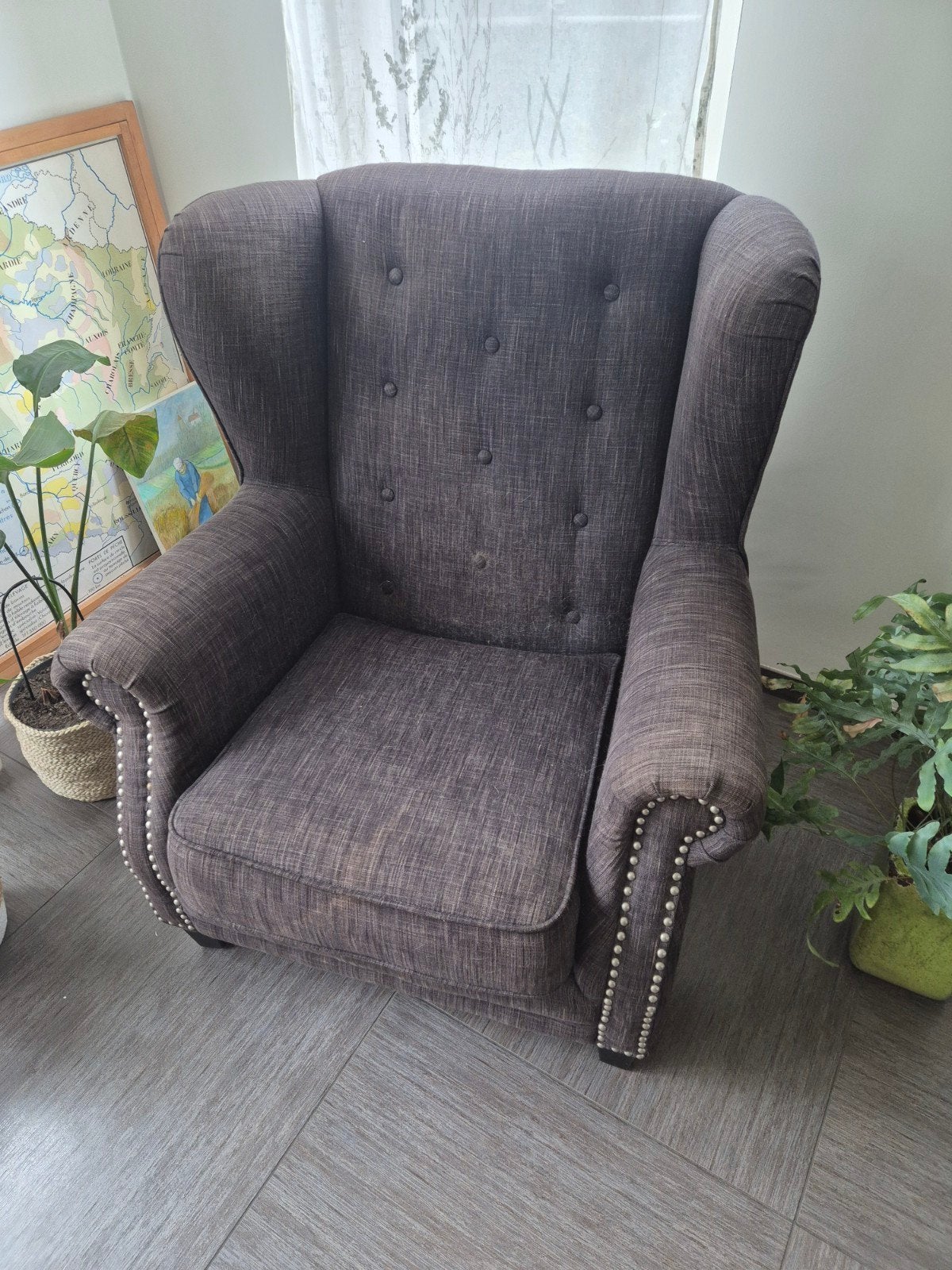 Comfortabele oorfauteuil met nageltrim - Grijs, Ophalen, Gebruikt, 75 tot 100 cm, 75 tot 100 cm