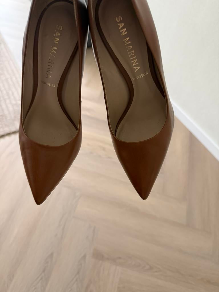 Hoge hakken pumps maat 36(high heels,stiletto’s,naaldhakken), Kleding | Dames, Schoenen, Pumps, Bruin, Ophalen of Verzenden, Gedragen