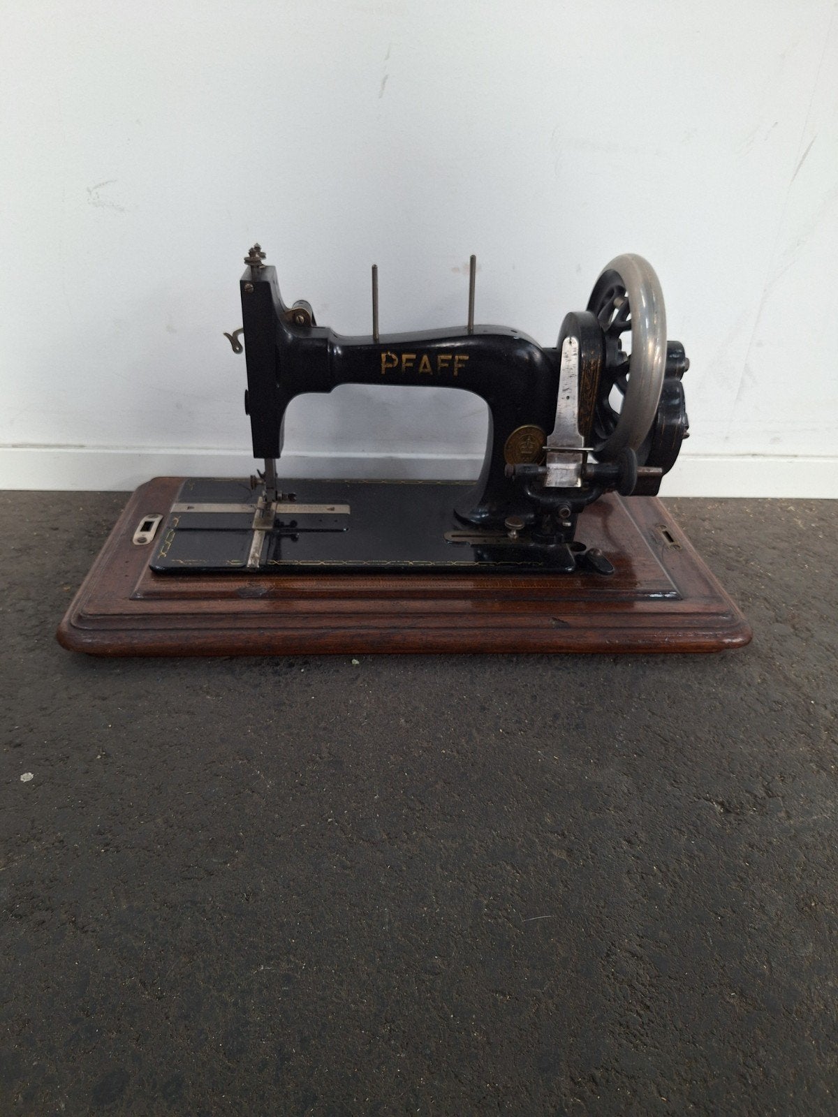 Antieke Pfaff naaimachine model B in houten kist, Ophalen of Verzenden