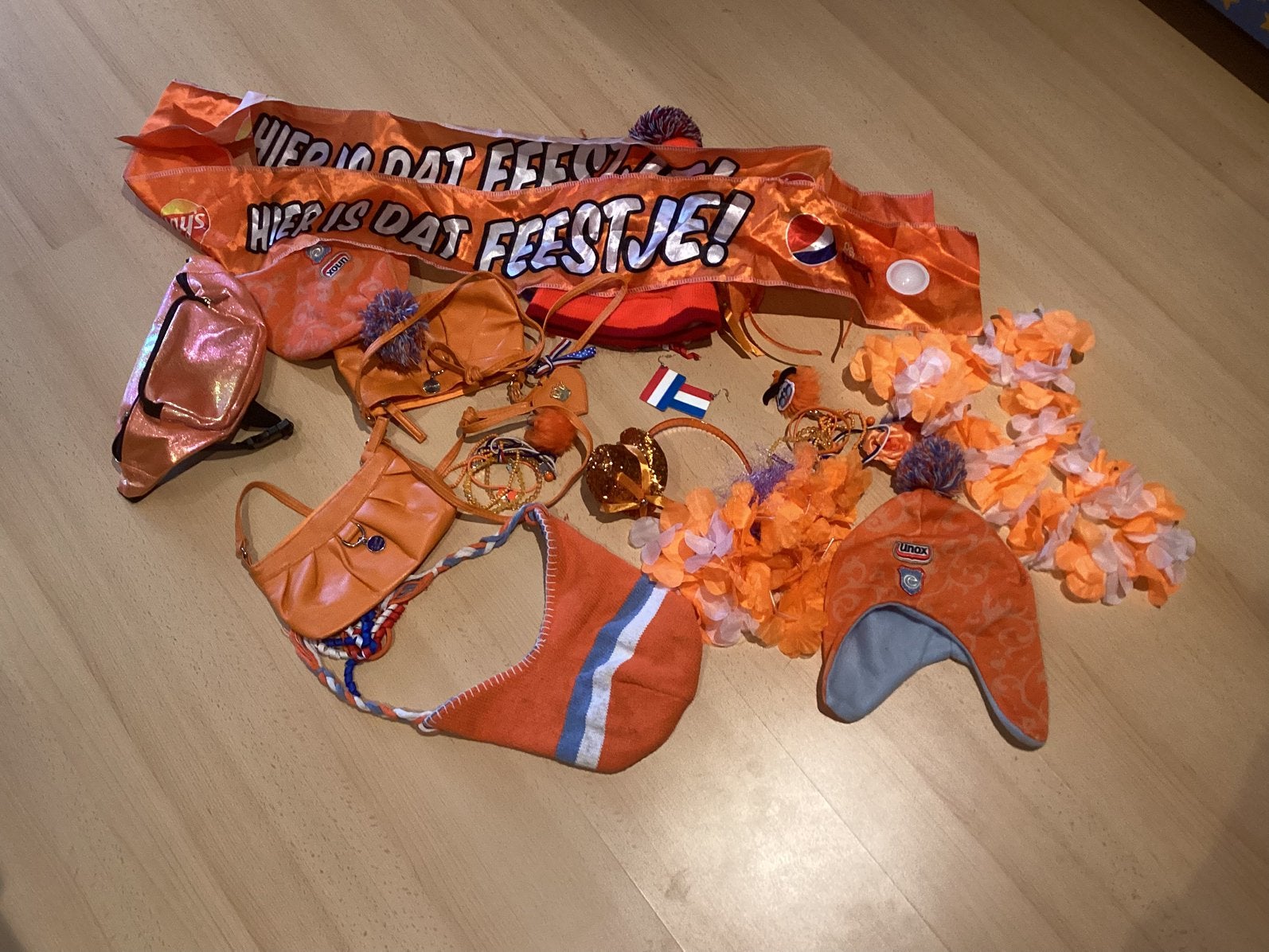 Oranje pakket (WK), Ophalen of Verzenden, Zo goed als nieuw, Versiering, Oranje of Koningsdag