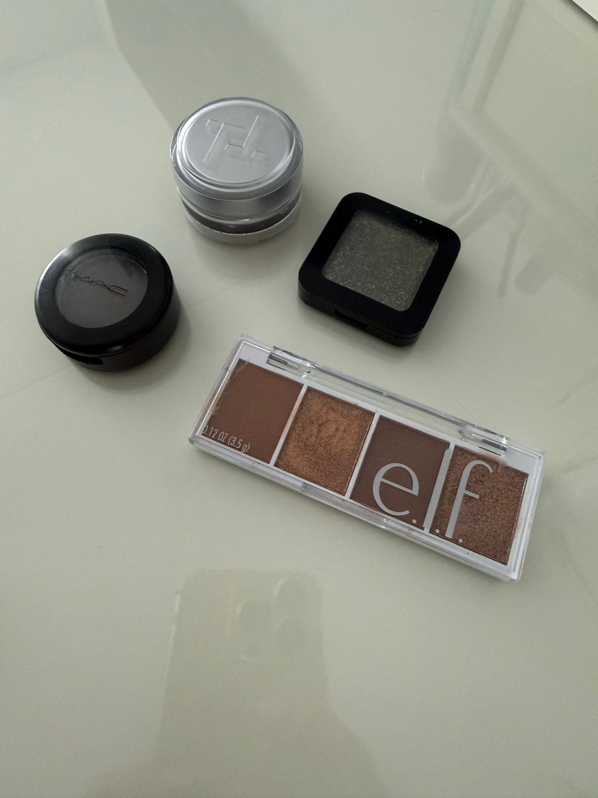 4x Oogschaduw (MAC, Douglas, Tiffany London), Sieraden, Tassen en Uiterlijk, Uiterlijk | Cosmetica en Make-up, Ogen, Ophalen of Verzenden