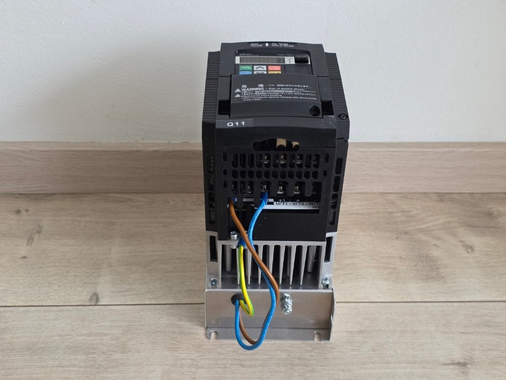 :Omron MX2 inverter 0.75 kW + RFI filter / 3G3MX2-AB007-E, Ophalen of Verzenden, Gebruikt