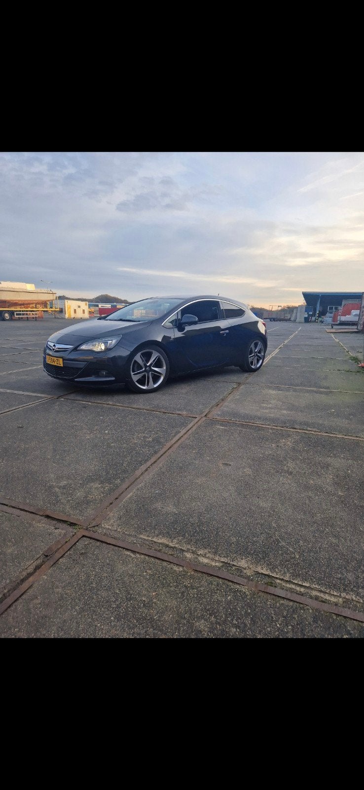 Opel Astra 1.4 16V 103KW GTC 2012 Zwart, Voorwielaandrijving, 1350 kg, Stof, Zwart