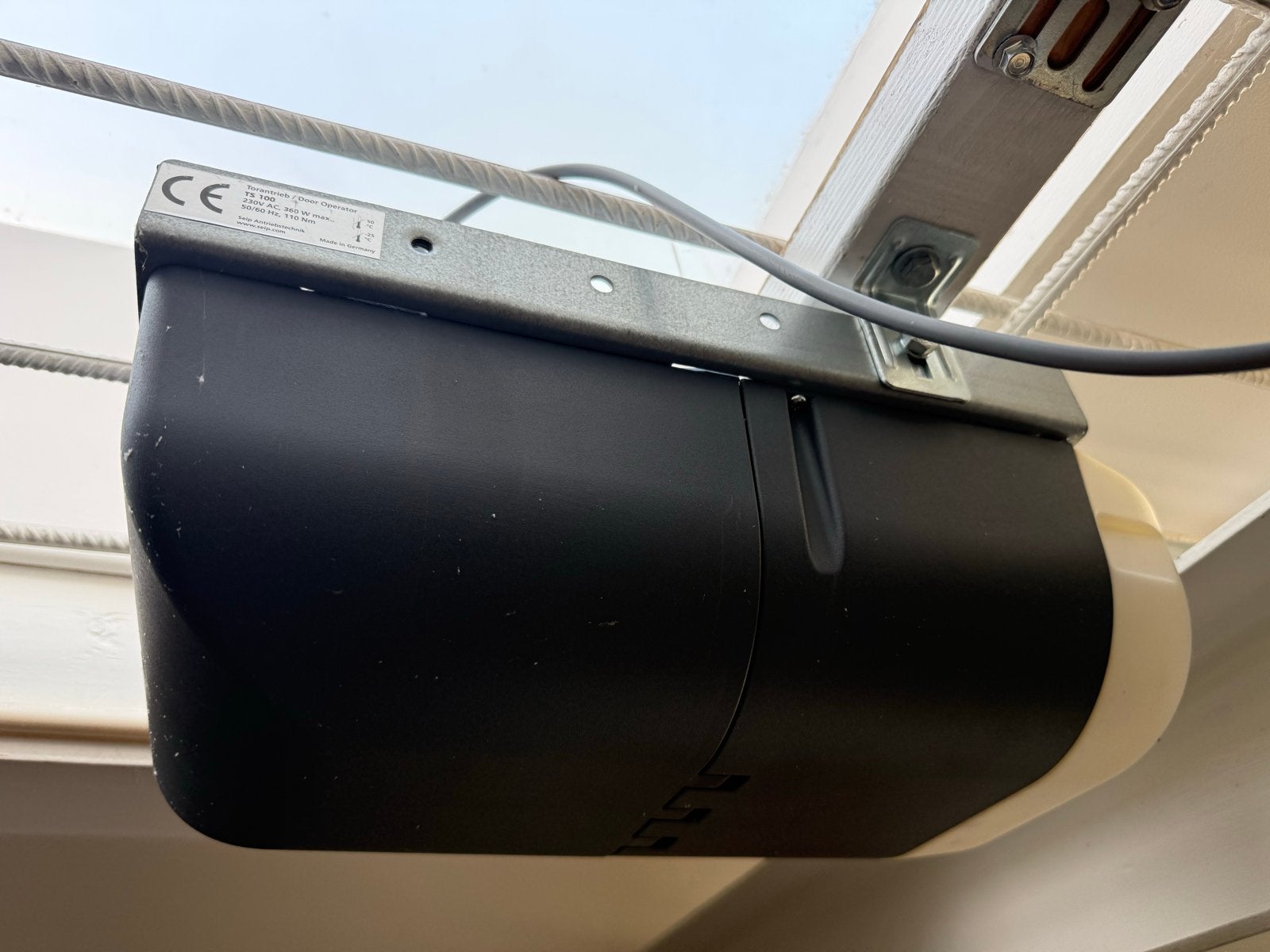 Seip TS 100 Garagedeurmotor met afstandsbediening, Doe-het-zelf en Verbouw, Ophalen of Verzenden, Zo goed als nieuw, Garagedeur