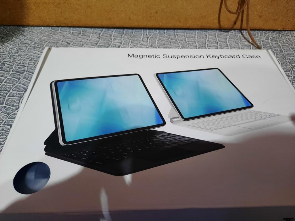 Magnetische Zwevende Toetsenbordhoes voor iPad, Ophalen of Verzenden