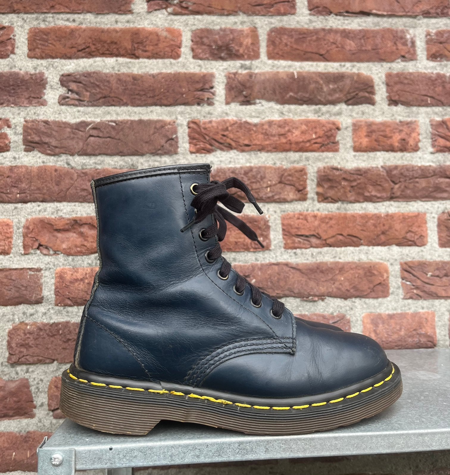 Dr. Martens 1460 Made in England blauw maat Uk 4/ Eu 37, Dr. Martens, -, Blauw, Lage of Enkellaarzen