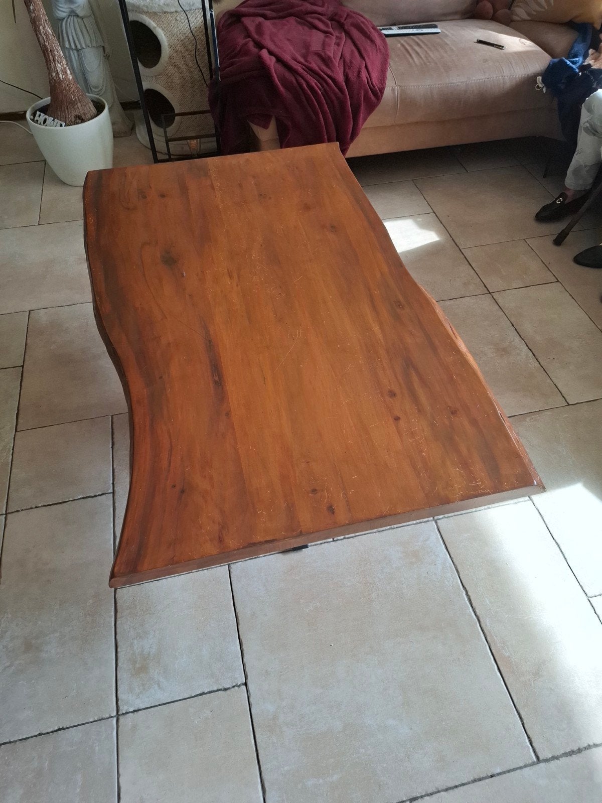 Salontafel met metalen kruisframe en houten blad, Gebruikt, 100 tot 150 cm, Industrieel, Modern, 50 tot 100 cm