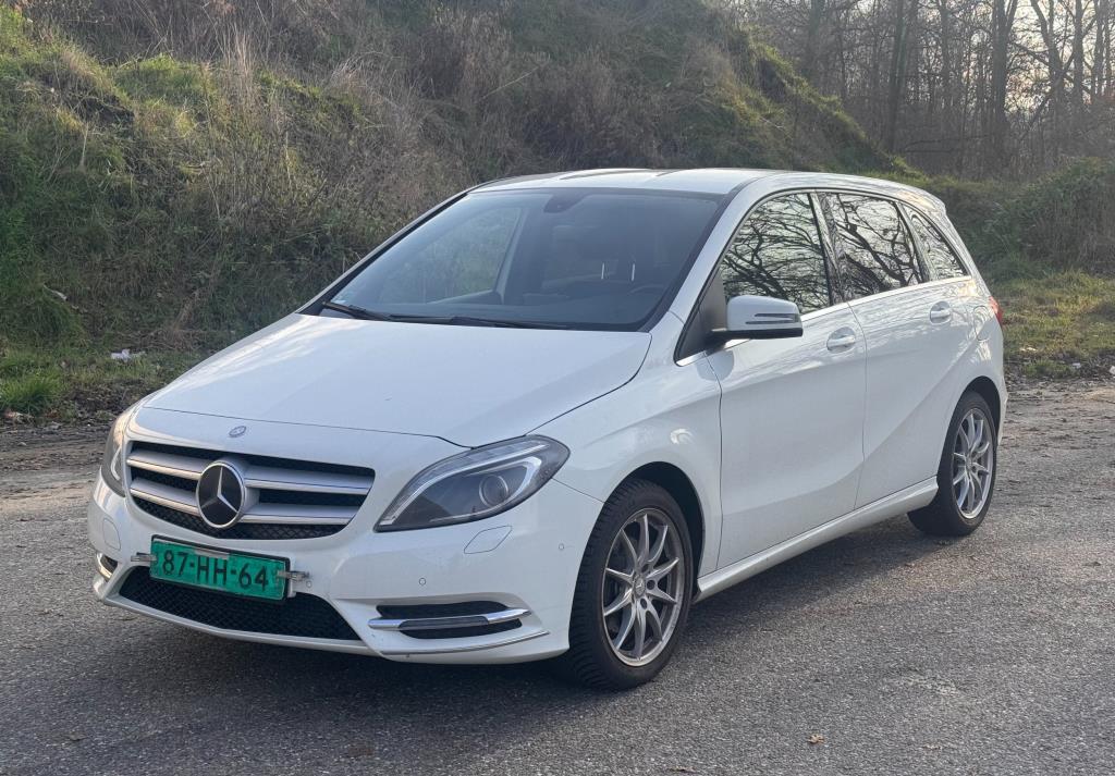 Mercedes-Benz B-klasse 180 Ambition | Automaat | Lage kilome, Gebruikt, Wit, Bedrijf, Automatische klimaatregeling