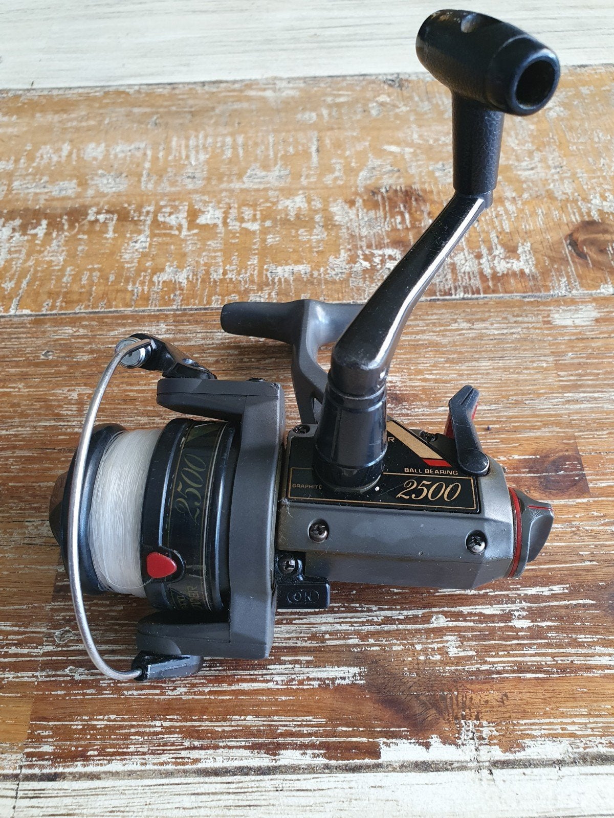 ** 1x shimano 2500 Baitrunner **, Ophalen of Verzenden, Gebruikt, Molen