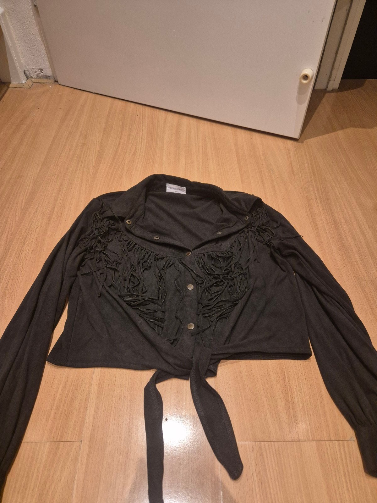 Zwart Cropped Jasje/Top met Franjes & Strikdetail, Zwart, Revelation S, Ophalen of Verzenden, Zo goed als nieuw