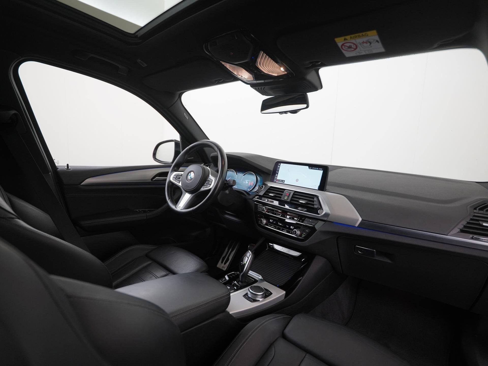 BMW X3 xDrive20i High Executive M Sport | Panoramadak | Trek, Auto's, Automaat, Gebruikt, 4 cilinders, Zwart