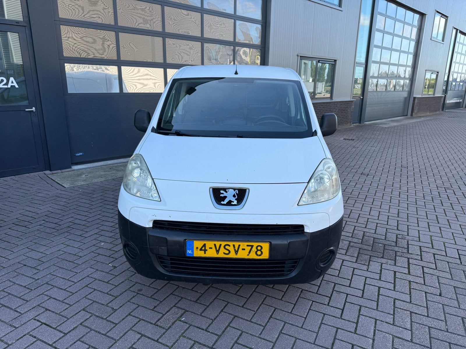Peugeot Partner 1.6 HDI 66KW 2012 airco 3 zitplaatsen EURO 5, Metallic lak, 1295 kg, 4 cilinders, Origineel Nederlands