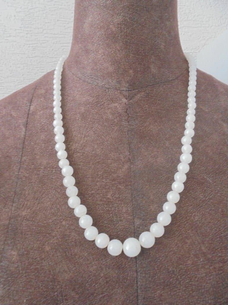 Vintage lange ketting opaal glas kralen, Overige materialen, Wit, Ophalen of Verzenden, Zo goed als nieuw