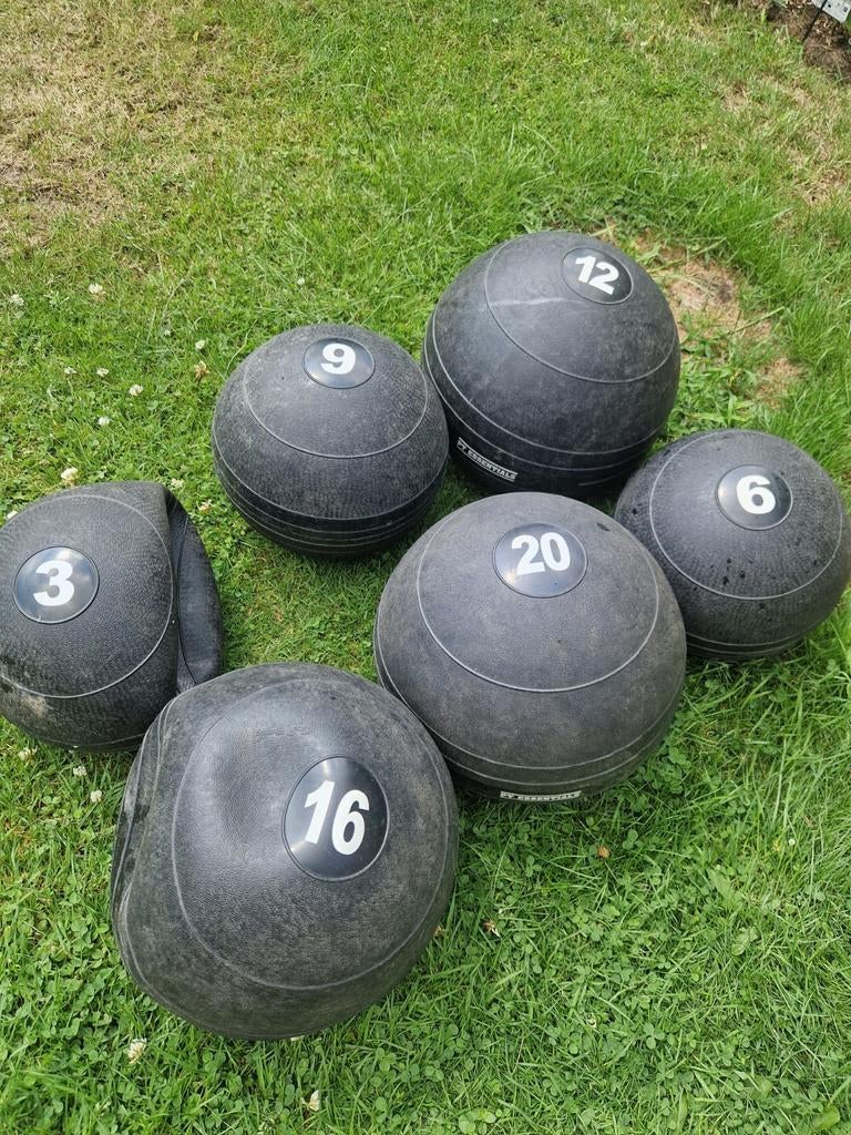 Complete set 3, 6, 9, 12, 16 & 20kg - 90kg Slamballs, Sport en Fitness, Fitnessmaterialen, Ophalen, Gebruikt, Benen, Fitnessbal