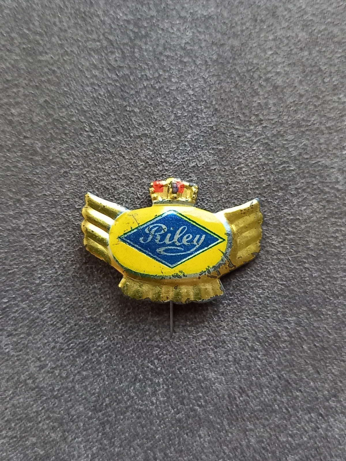 Speldje Riley (Motor car Great Britain), Ophalen of Verzenden, Gebruikt