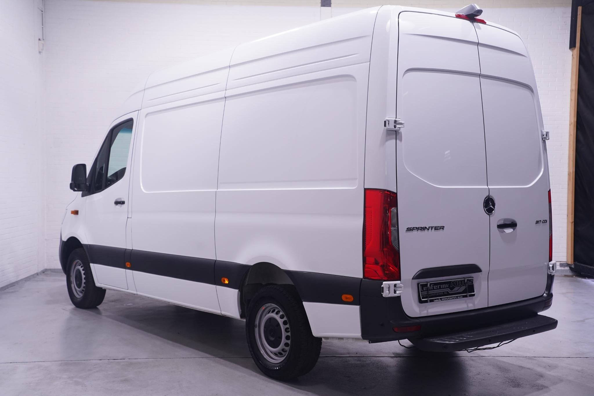 Mercedes Benz Sprinter 317 CDI 170 pk Aut. Pro Nwe Model L2H, Auto's, Automaat, Gebruikt, 4 cilinders, 2000 kg