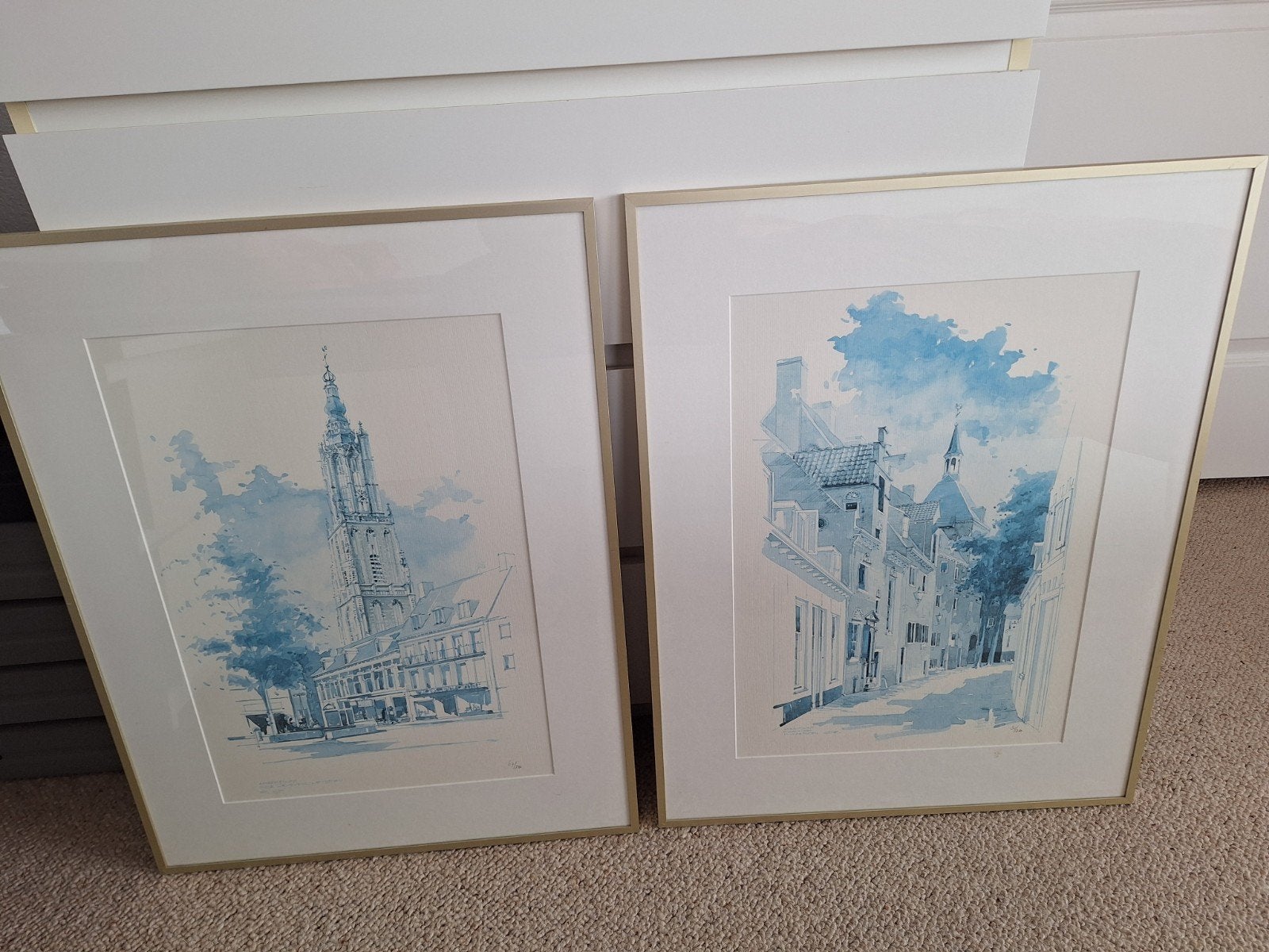 Set van 2 ingelijste blauwe stadsgezichten, Ophalen, Tekening, Aquarel, Ingelijst