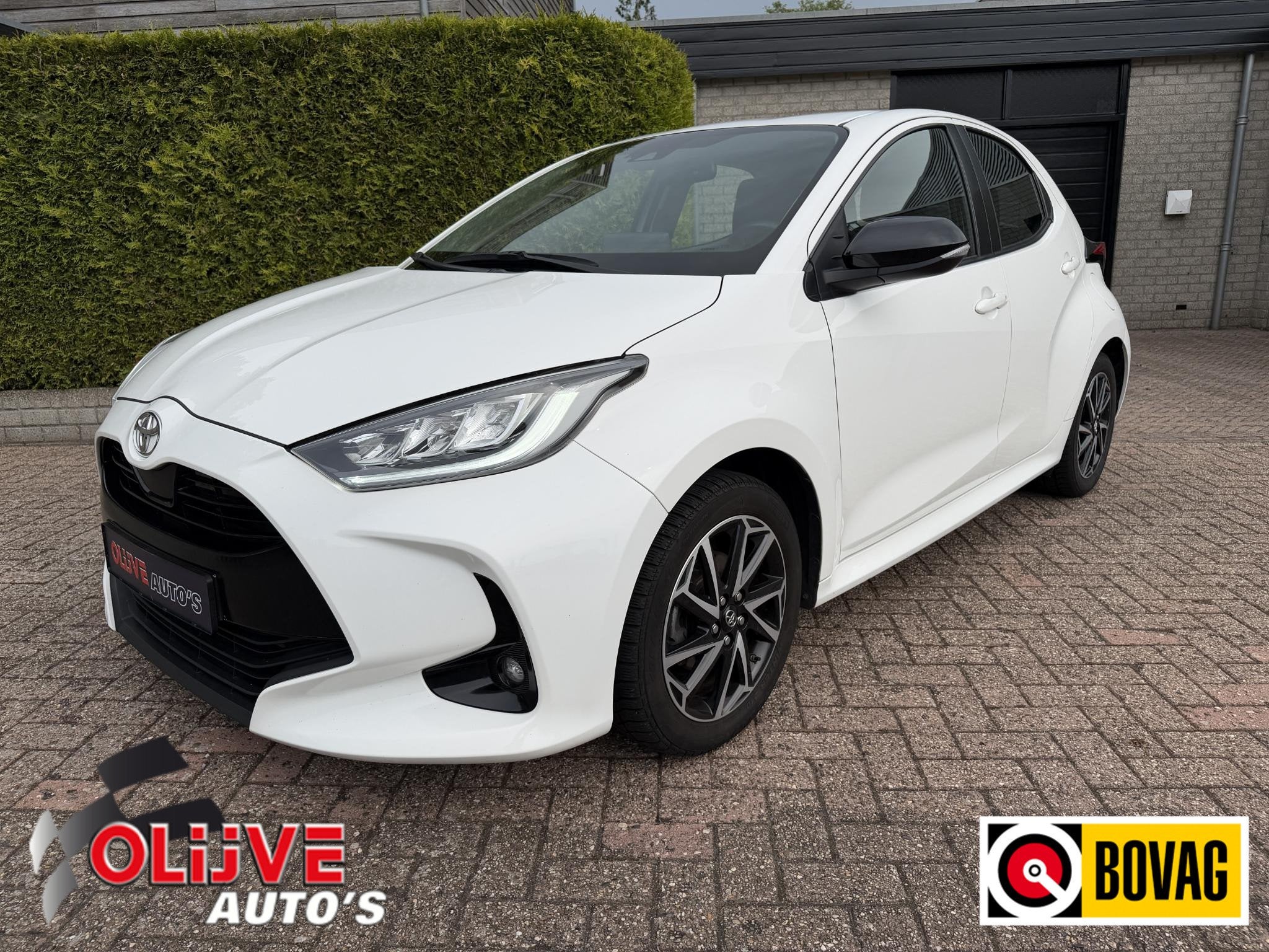 Toyota Yaris 1.5 VVT-i Team125pk/Cruisecontrol/Camera/Stoelv, Auto's, 12 maanden, Gebruikt, Euro 6, Wit