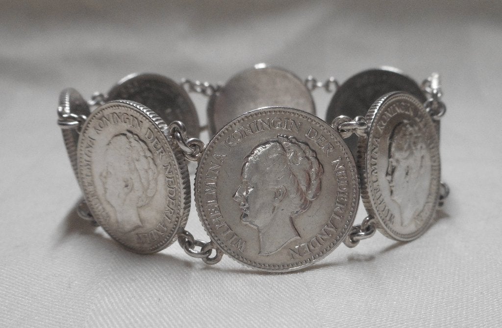 Zilveren armband met 8 halve guldens van Wilhelmina nr.1280, Sieraden, Tassen en Uiterlijk, Antieke sieraden, Verzenden, Zilver