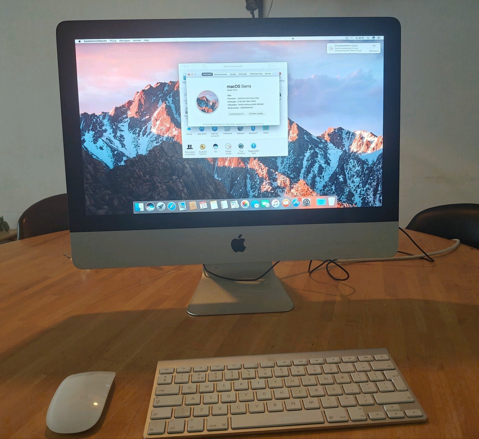 iMac macOS Sierra 10,1 desktop + toetsenbord + magic mouse, Computers en Software, Apple Desktops, 22 inch, Ophalen, Gebruikt