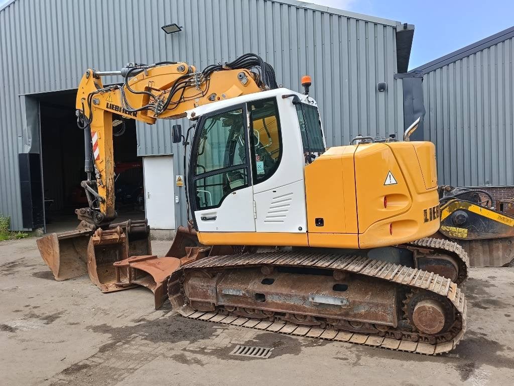 Liebherr R 914 excavator bagger + 6 buckets (bj 2014), Zakelijke goederen, Machines en Bouw | Kranen en Graafmachines, Graafmachine
