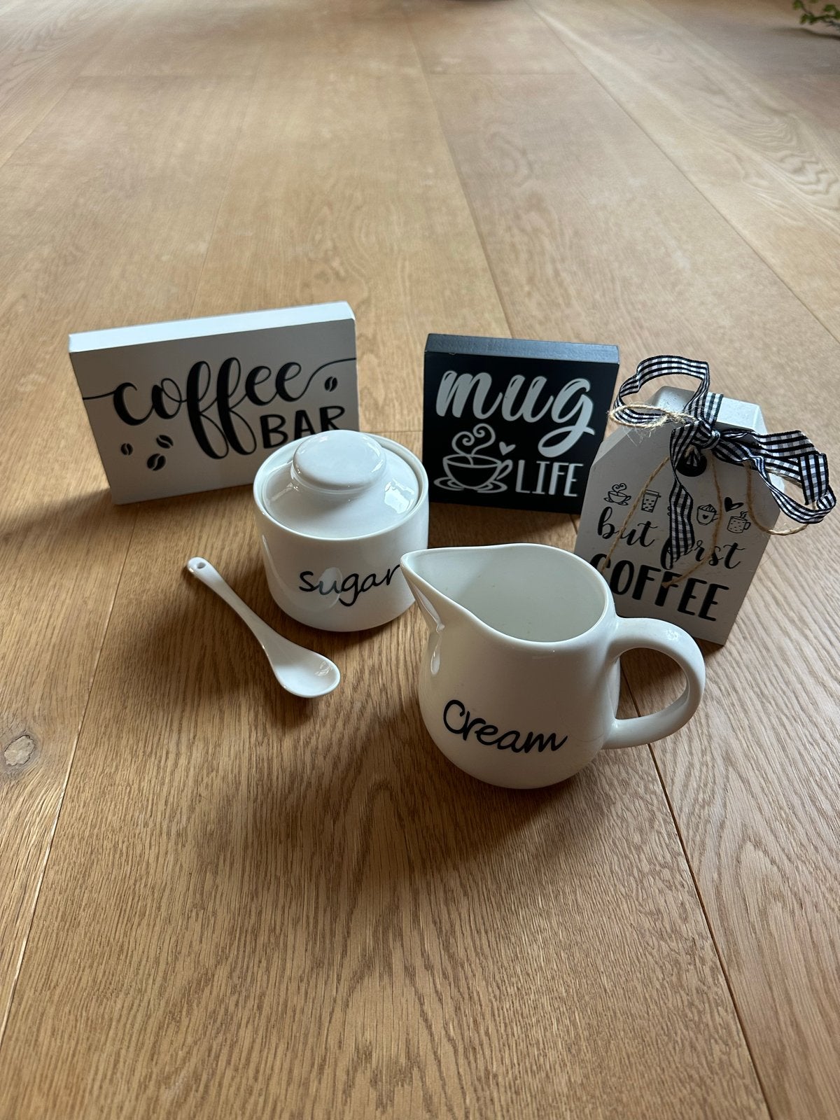 Leuke koffiebar decoratie set - suiker, melk en meer, Ophalen, Zo goed als nieuw, Modern, Wit