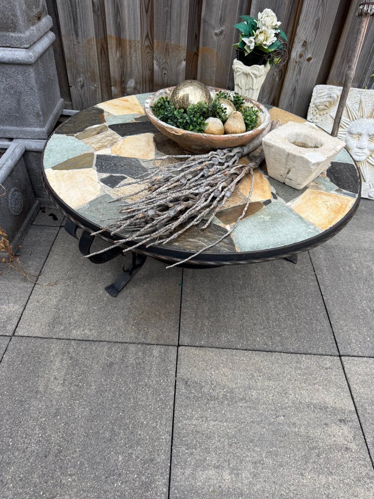 Stenen tafel met gietyzer, Overige materialen, Oude style, Rond, Zo goed als nieuw