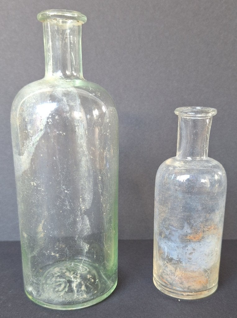 2 Oude medicijnflesjes - met ster - Adv S 440, Antiek en Kunst, Ophalen of Verzenden