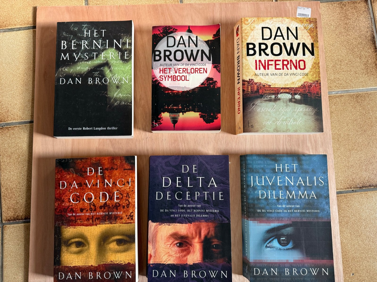 Dan Brown Boekenpakket - 6 Spannende Thrillers, Boeken, Ophalen, Zo goed als nieuw, Nederland