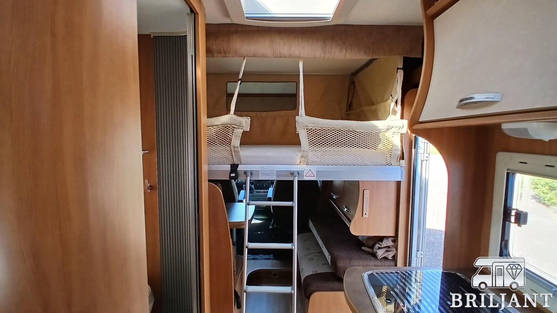 Foto 14 van Chausson FLASH 16... 2011 dwarsbed/hefbed