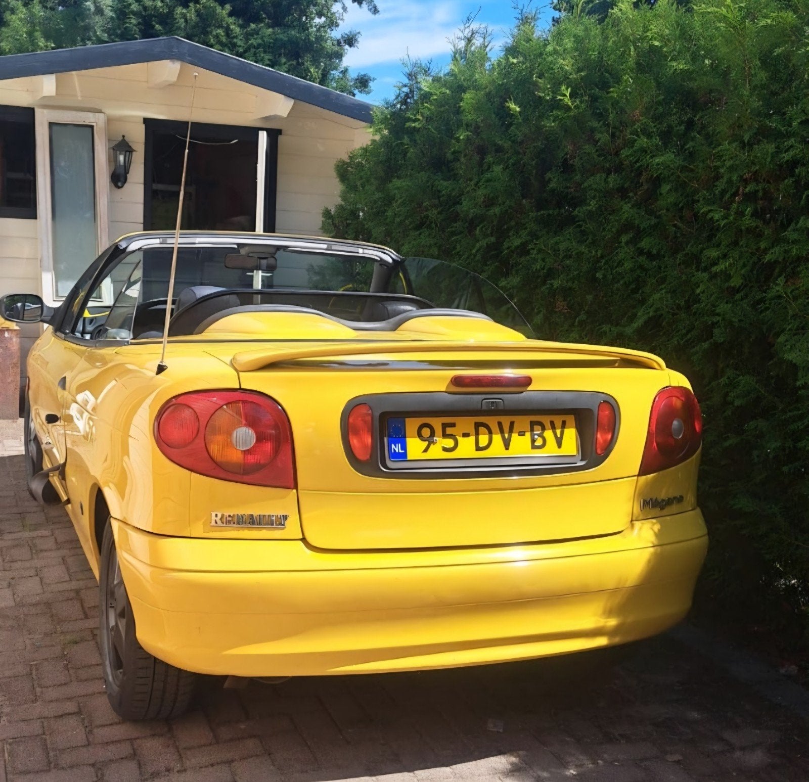 Renault Mégane 1.6 Cabrio automaat, achteras doorgezakt, Auto's, 1250 kg, 4 cilinders, Cabriolet, 4 stoelen