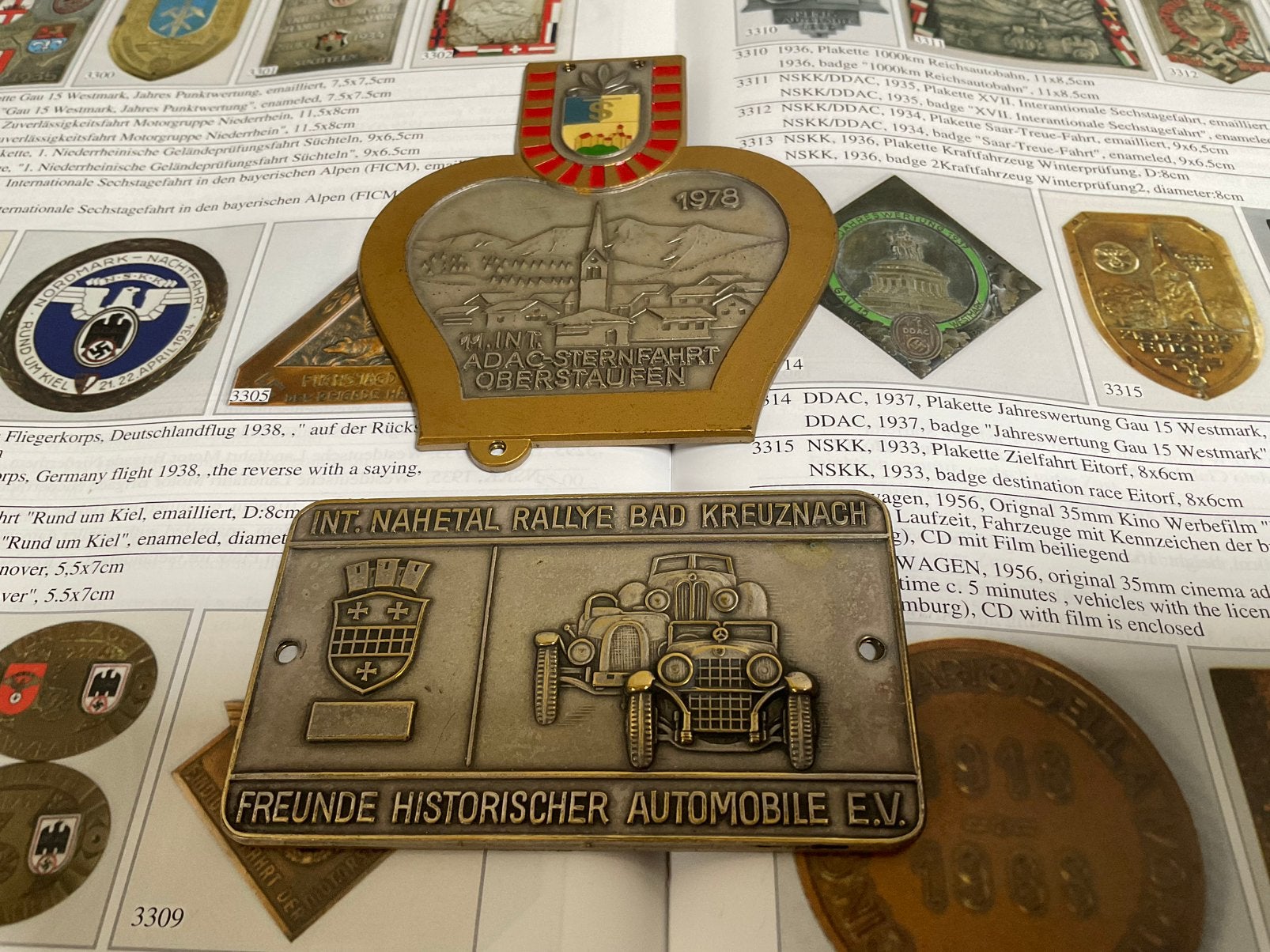 2 st Bronzen Rally Badges Mercedes, Bugatti, BMW 1970’s, Ophalen of Verzenden, Zo goed als nieuw