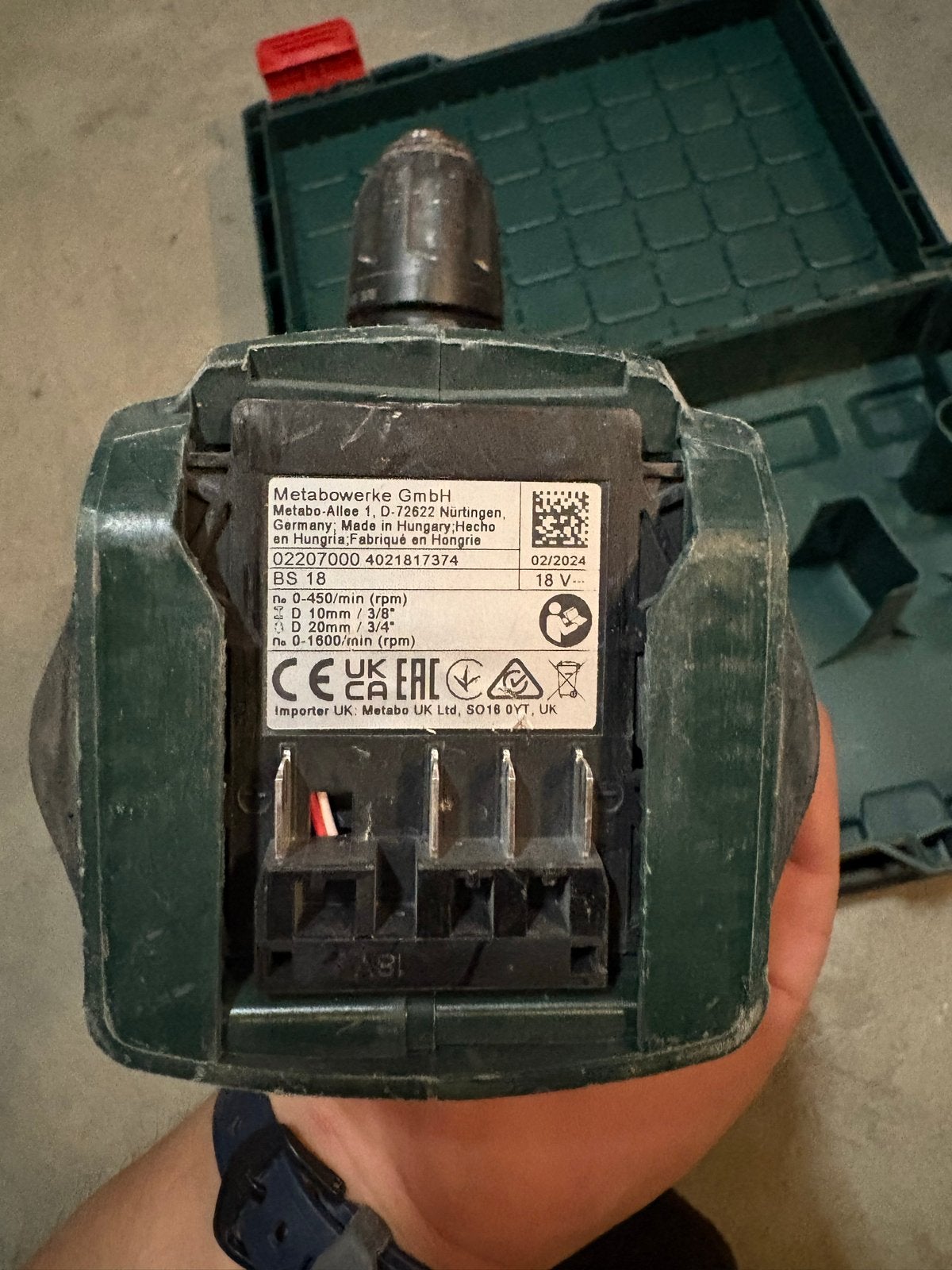 Foto 10 van Metabo accuboormachine met lader en 2 accu's in koffer