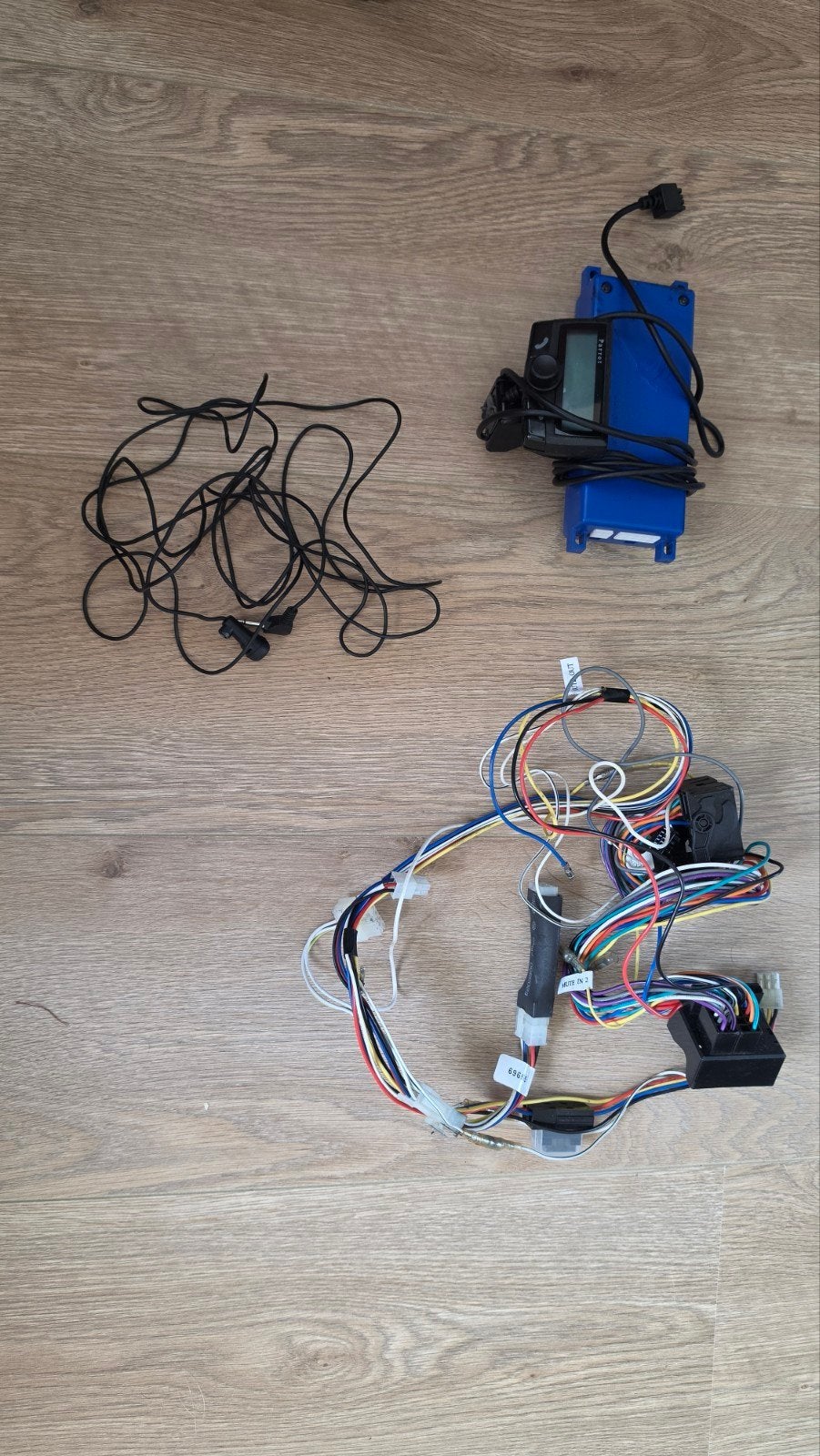 Parrot Carkit - Complete set voor handsfree bellen, Ophalen, Universeel, Inbouw, Complete carkit
