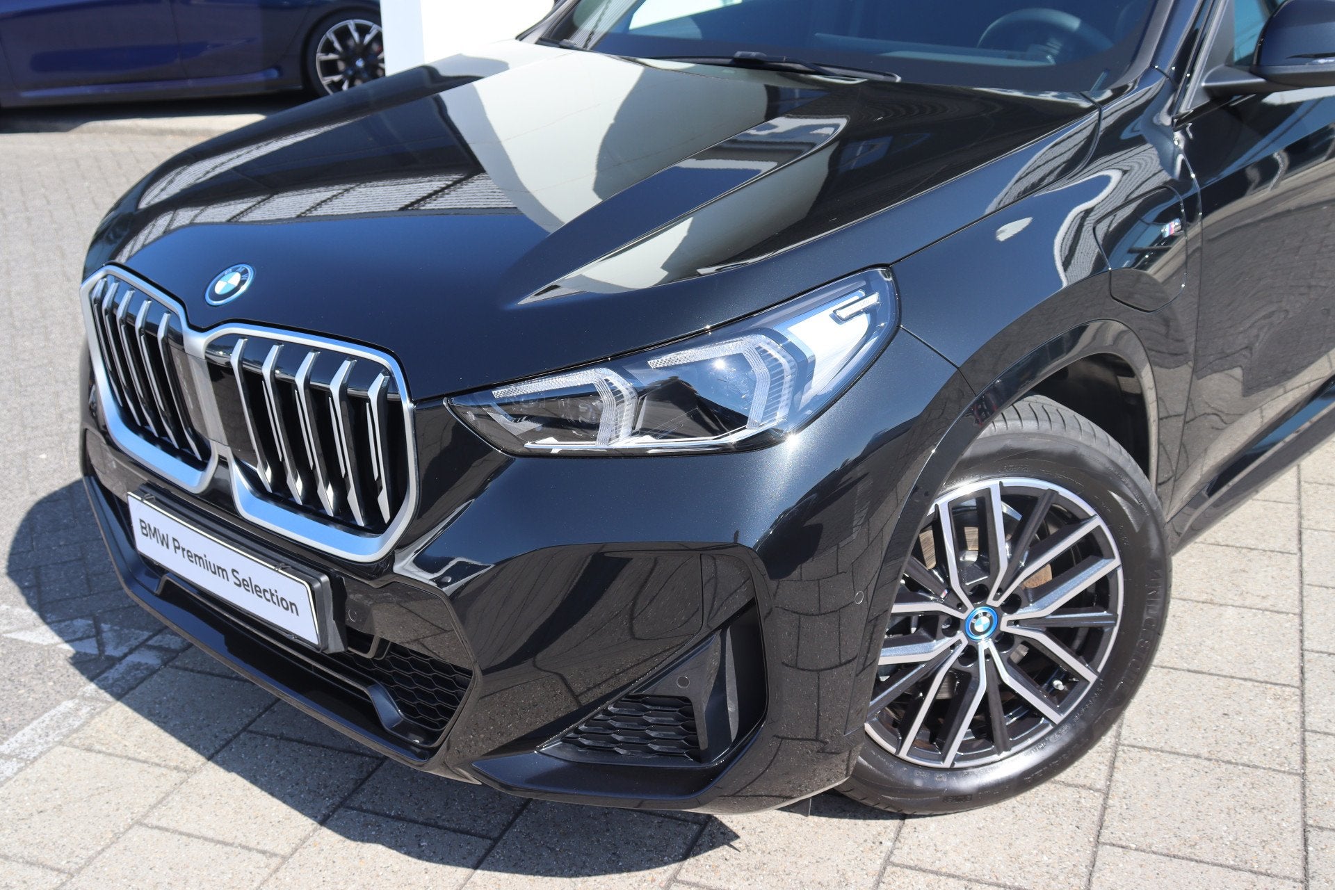BMW iX1 eDrive20 M Sport / Trekhaak / Panoramadak / Sportsto, Auto's, Gebruikt, Met garantie (alle), 24 min, Zwart