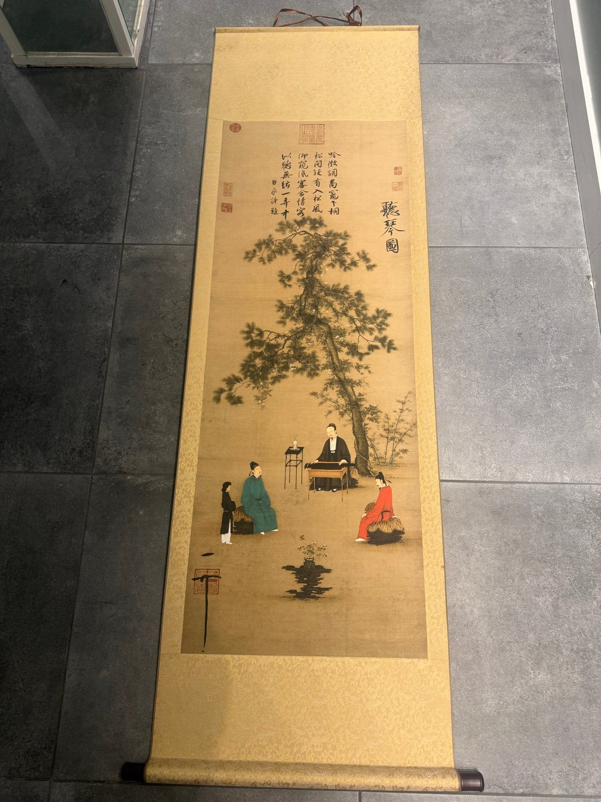 Grote Chinese hangrol - 聽琴圖 （Luisteren naar de Qin), Ophalen, 200 cm, Wanddecoratie, Textiel