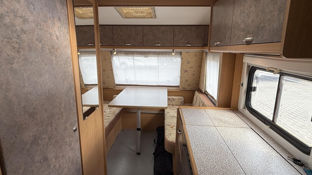 Bürstner Avanti 460 bouwjaar 1998 met luifel, Caravans en Kamperen, Overige typen, Standaardzit, 750 - 1000 kg, Bürstner